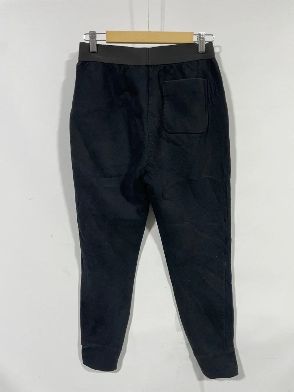 Everlane Black Tapered Joggers with Elastic Waist